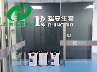 ����{�׈@��������������U